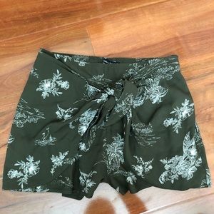Abercrombie olive green skort